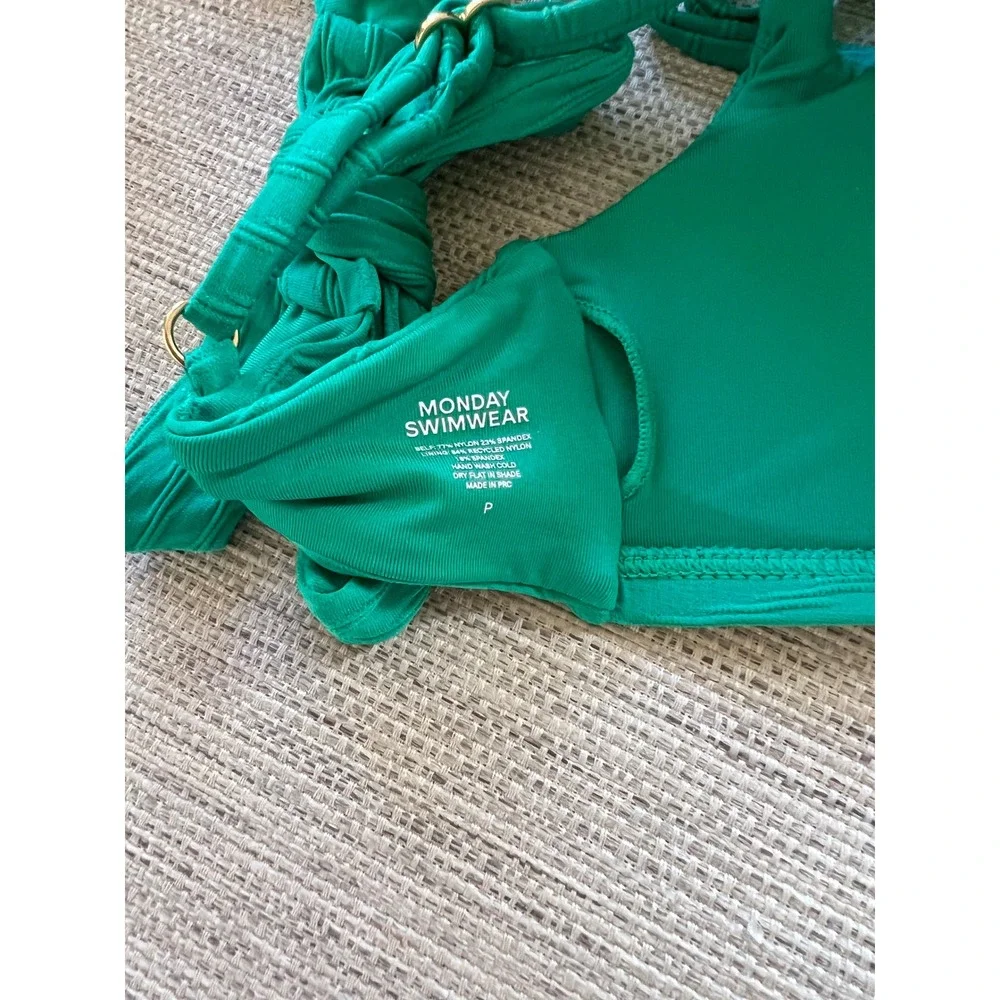 Monday Swimwear Bahamas Top P Jade Green Bikini Top NWT‎ Crinkle Texture